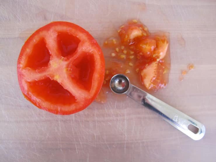How to Process Tomato Seeds Before Seeding
